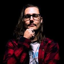 Hows your week? Mines not so good. I find myself in need of a new role.  Redundancy being very much the theme of the moment. So to the LinkedIn  universe I announce