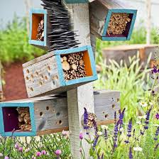 Insektenhotels Quartiere Fur Kleine Gartenhelfer Insektenhotel Insekten Insektenhotel Kaufen