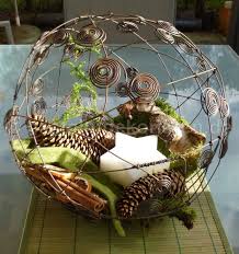 Drahtkugel Mit Weihnachtsdeko Basteln Und Dekorieren Weihnachtsdeko Basteln Basteln Weihnachten Weihnachtlich Dekorieren