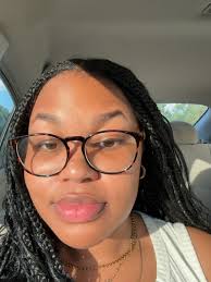 Sydni Thomas's Instagram, Twitter & Facebook