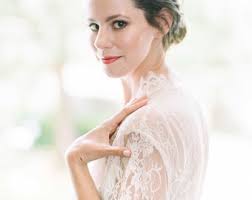 Túnica de encaje nupcial De la Reina del Cisne, Marfil con Forro de Seda  champán, Túnica de Preparación para el Día de la Boda; Túnicas de damas de  honor; Lencería nupcial fina -