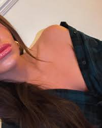 Marcella Clay (@marcellavanderburg) • Instagram photos and videos