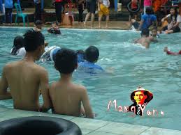 Kabupaten subang dilewati jalur utama pada wilayah utaranya dan dimanfaatkan juga sebagai jalur alternatif untuk ke bandung, cirebon atau tasikmalaya. Anak Belajar Berenang Di Kolam Renang Tirta Citapen