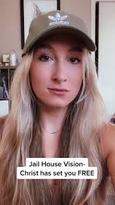 Shake those shackles off and RUN TO JESUS ❤️ #christiantiktok #bible #jesus  #jesuslovesyou #freedom #wordfromgod #womenofgod #menofgod