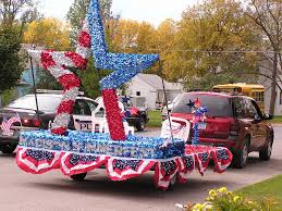 Schools, organizations, and businesses often participate in parades for homecoming and holidays. Ec396724 C3e7 42c4 9d26 09abef6ded70 Jpg 2048 1536 Christmas Parade Floats 4th Of July Parade Christmas Parade