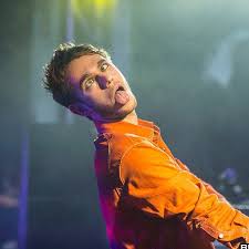 He Makes Beautiful Faces During Performances Zedd Electronic Dance Music Beautiful Face