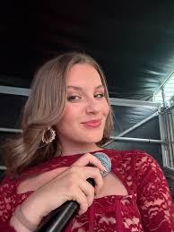 Carla Lazzari (@carlazzari) • Instagram photos and videos