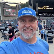 On this day in 1986 John Hannah, who was dubbed "The Greatest Offensive  Lineman of All Time" by Sports Illustrated, retired from the NFL. Do you  have any fond memories of watching