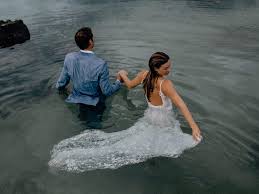 In order to deliver a complete wedding photography product, you're going to need lenses that allow you to capture each of these aspects with artistry and creativity. 15 Breathtaking Wedding Photos That Were Taken Underwater