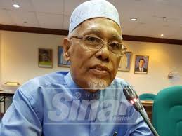 Kisah misteri buaya putih di jambatan pulau pinang. Surinder Telah Peluk Islam Dan Disahkan Keluarga Mufti Pulau Pinang
