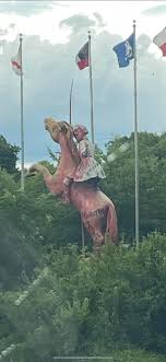The original portrait was donated to nathan bedford forrest state park in west tennessee. The Nathan Bedford Forrest Statue On 65s Has Some New Paint On It It Now Says Monster On Nashville