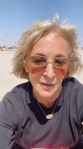 This past weekend I gave myself the gift of pausing to participate in  beautiful and meaningful retreat created to help women entrepreneurs to  expand in life and business. I loved getting to do this ...