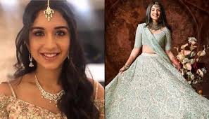 Radhika Merchant Flaunting No Makeup Look At Akash Shloka S Mehendi Proves She Is A Natural Beauty Radhika and anant have already engaged. radhika merchant flaunting no makeup