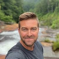 Edward Layton's Instagram, Twitter & Facebook