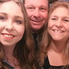 What are some live entertainment options for a wedding in Sterling Heights,  Michigan?