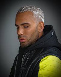 Braids by @heavenlybraidz 🔥🔥🔥. Thank you for making one of my dream  hairs come true 😍. Since I saw the video “baby doll” by girlicious, I  always dreamed to have silver braids