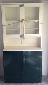 perfect vintage kitchenette