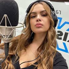 Adriana Petro (@adrianapetro_) • Instagram photos and videos