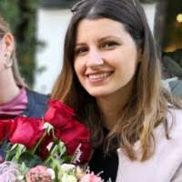 Paula Santini's Instagram, Twitter & Facebook