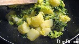 Verza e patate al forno è un appagante contorno di verdure di stagione dalla ricetta facile. La Ricetta Della Verza Con Patate Diredonna