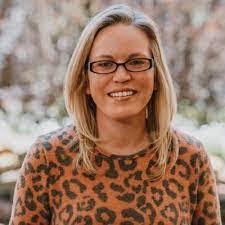 Wendy Maier's Instagram, Twitter & Facebook