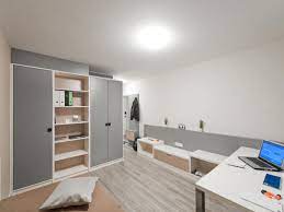 In köln gibt es die international anerkannte universität zu köln und dazu noch ein dutzend weitere hochschulen, welche studenten aus aller welt anlocken. Studentenwohnung Koln Smartments Student