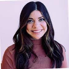 Kasey Cochran's Instagram, Twitter & Facebook