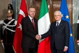 ويلعب منتخبا إيطاليا وتركيا فى بطولة يورو 2020 ضمن منافسات المجموعة الأولى بجانب منتخبي سويسرا وويلز. Ø£Ø­ÙˆØ§Ù„ ØªÙƒØ´Ù ØªÙØ§ØµÙŠÙ„ Ø§Ù„Ø¹Ù„Ø§Ù‚Ø§Øª Ø§Ù„ØªØ¬Ø§Ø±ÙŠØ© ÙˆØ§Ù„Ø¯ÙØ§Ø¹ÙŠØ© Ø¨ÙŠÙ† ØªØ±ÙƒÙŠØ§ ÙˆØ¥ÙŠØ·Ø§Ù„ÙŠØ§ Ø£Ø­ÙˆØ§Ù„ ØªØ±ÙƒÙŠØ©