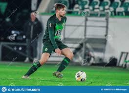 Midfielder, elvis #rexhbecaj will join the club should he pass his medical on a loan deal until 2021 from vfl wolfsburg. Fussballer Elvis Rexhbecaj In Aktion Wahrend Der Uefa Europa League Redaktionelles Stockfoto Bild Von Europa Aktion 168633318