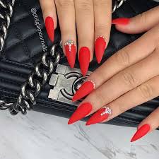 41 Pretty Ways To Wear Red Nails Stayglam Jazz up your nails with some glitter!