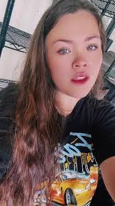 Brenna Woods's Instagram, Twitter & Facebook