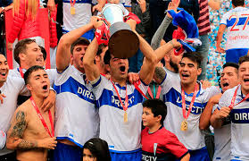 Si conoces champion, entonces sabes que esta sudadera con capucha está creada para. Universidad Catolica Se Saca Seis Anos De Segundos Lugares Y Es Campeon De Chile Conmebol
