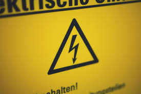 Stromausfall m (genitive stromausfalls, plural stromausfälle). Risiko Stromausfall Mit Lansol Sind Sie Stets Auf Der Sicheren Seite Lansol De