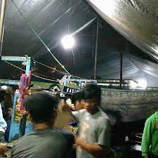 Selesai, begitulah cara membuat sambal mangga mudah, mangga muda bisa langsung dicampurkan pada bumbu yang masih berada di. Photos At Spesial Sambal Mangga Cak Khohar Food Truck