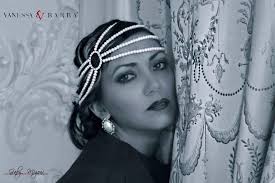 Tenemos el tocado Perfecto para cada ocasión, solo con Vanessa Barba ® te  sentirás especial y única. Foto: @gabrielaamigoni ❣️ 🥰 ❣️ 🥰 ❣️ 🥰 ❣️ 🥰  ❣️ #vanessabarba #joyeriadeautor #perlas #tocadoperlas #