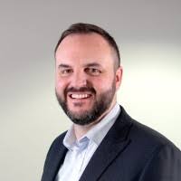 30+ "Neil Wakefield" profiles