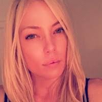 Lee Bingham's Instagram, Twitter & Facebook