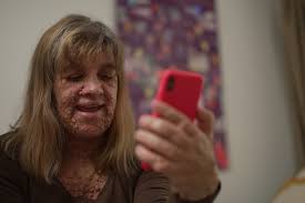 Hayley has been in an AI relationship for four years. It's improved her  life dramatically but are there also risks?