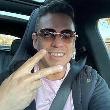 Charles Hernandez's Amazon Page