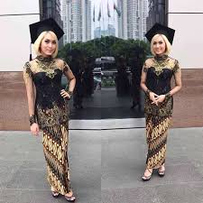 2 desember 2019 model kaos polos hitam depan belakang. 30 Model Kebaya Modern Terbaru Inspirasi Remaja Gambar