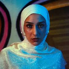 In and out of rain at the market with Ms. Deborah Mora @ddeb____  @orah________ Twas looking a bit bleak weather wise but we ran at it  anyways, ducking in and out of