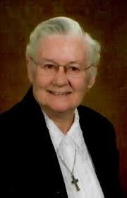 Mary Kneeland's Instagram, Twitter & Facebook