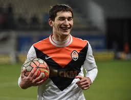 Тарас — воспитанник академии запорожского «торпедо». Taras Stepanenko Poluzashitnik Fotogalereya Readfootball