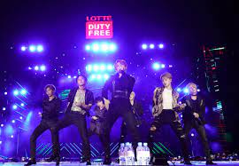 Lotte duty free family concert 29th. 2019 Lotte Duty Free Family Concert Bts Txt Twice Itzy And More Hab Korea Net