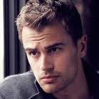 Frasi di Theo James: le migliori solo su Frasi Celebri .it