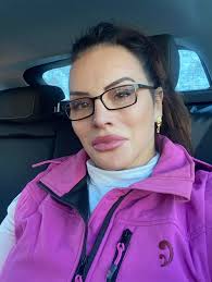 Going anonymous as it's to overwhelming with all the messages. And I can  reply when I'm ready. There's a movie