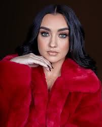 Sabrina Goodson's Instagram, Twitter & Facebook