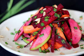 10 Minuten Salat Mit Roter Bete Und Apfel Iss Happy Rezept Essen Vegane Salate Rote Bete Salat