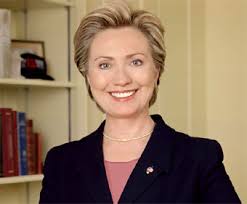 Se llama julieta martínez, tiene 17 años, es de santiago de chile y ha sido premiada por empoderar a las chicas de latinoamérica con su plataforma tremendas. Biografia De Hillary Clinton