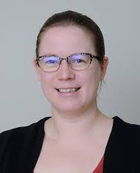 Sarah Dare's Instagram, Twitter & Facebook